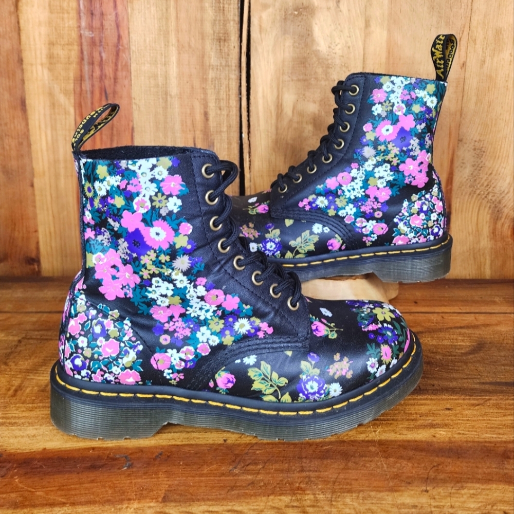 Dr. Martens Pascal  Vintage Floral Leather Boot